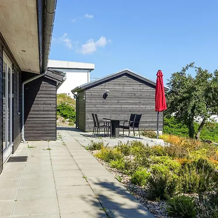 Awesome In With House Sea View